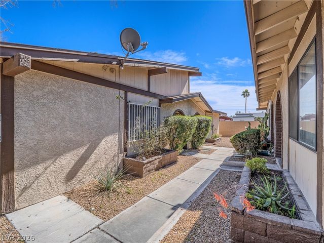 5921 Smoke Ranch Road C, Las Vegas, NV 89108