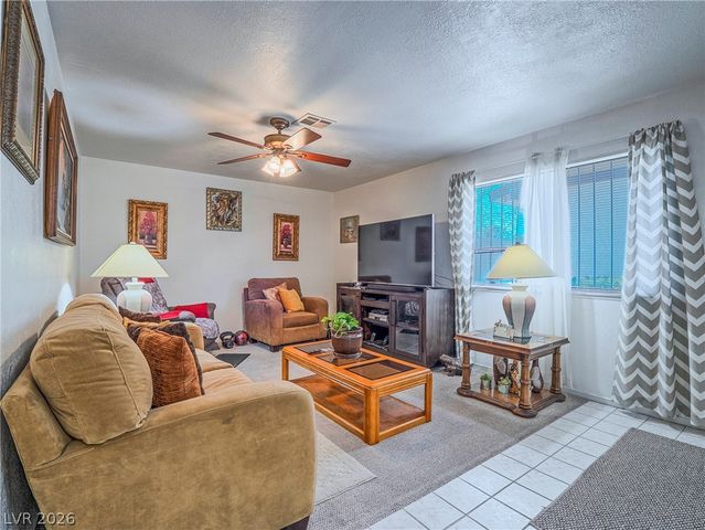 5921 Smoke Ranch Road C, Las Vegas, NV 89108