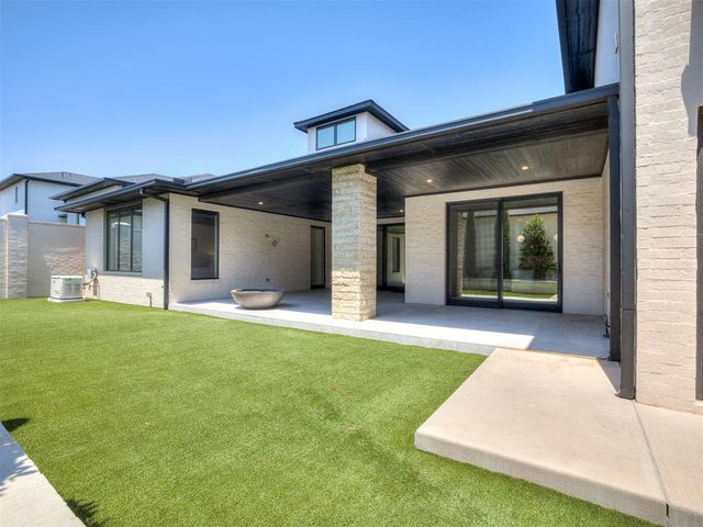 15613 Woodleaf Lane, Edmond, OK 73013