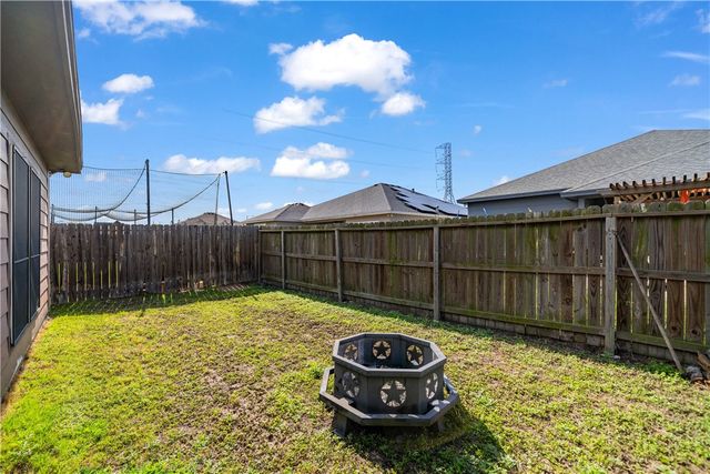 14217 Bowman Ct, Robstown, TX 78380