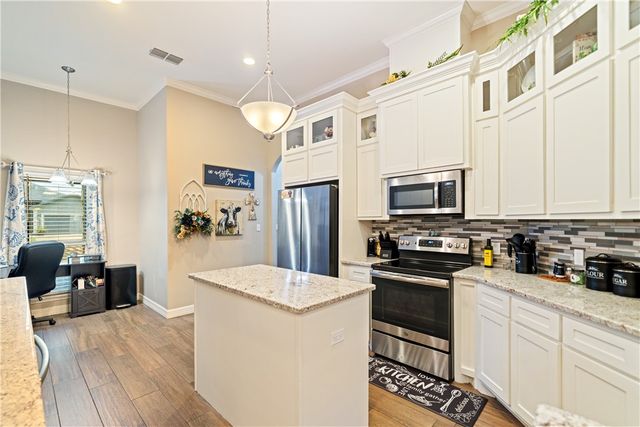 14217 Bowman Ct, Robstown, TX 78380