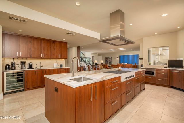 3500 E LINCOLN Drive 17, Phoenix, AZ 85018