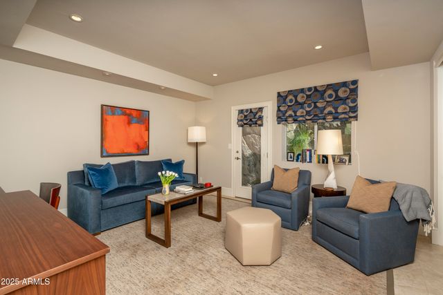 3500 E LINCOLN Drive 17, Phoenix, AZ 85018