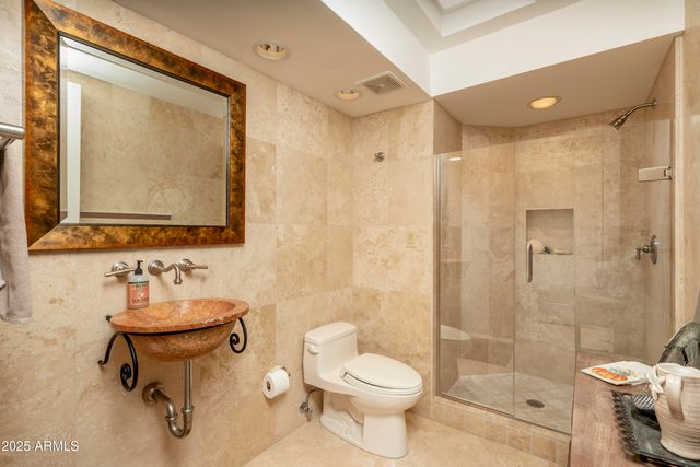 3500 E LINCOLN Drive 17, Phoenix, AZ 85018