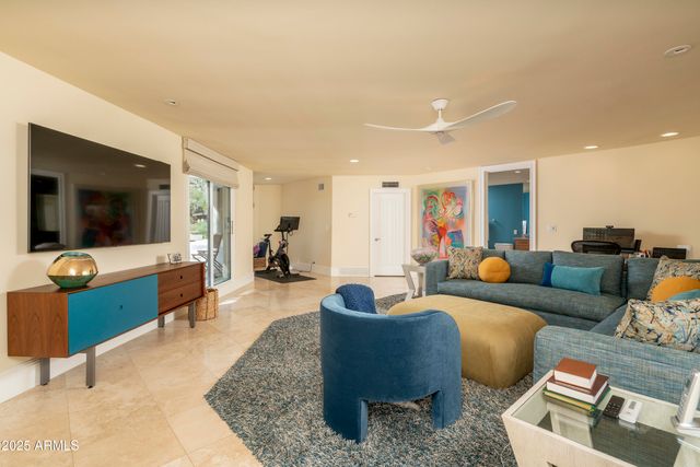 3500 E LINCOLN Drive 17, Phoenix, AZ 85018