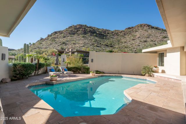 3500 E LINCOLN Drive 17, Phoenix, AZ 85018