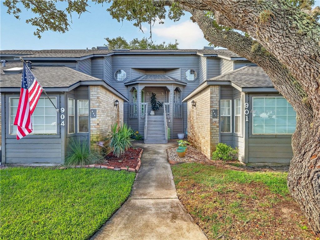 210 Oak Bay St 902, Rockport, TX 78382 — exterior