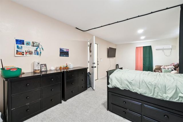 1725 NW Washington Avenue, Piedmont, OK 73078