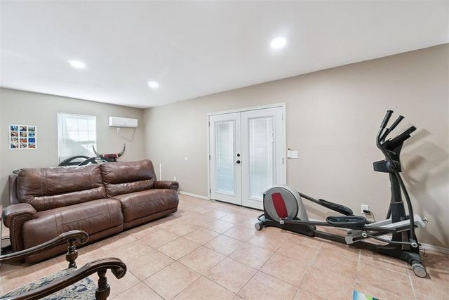 1725 NW Washington Avenue, Piedmont, OK 73078