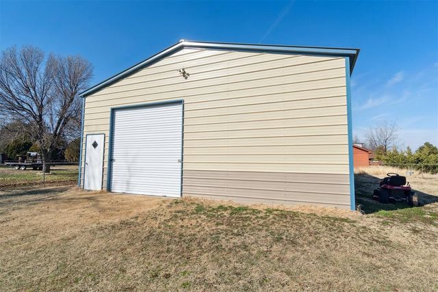 1725 NW Washington Avenue, Piedmont, OK 73078