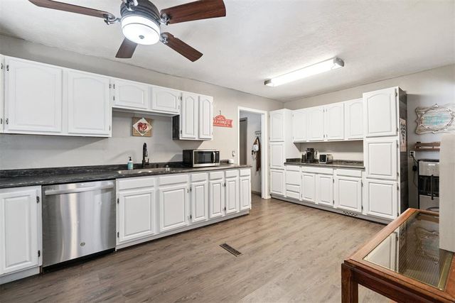 1725 NW Washington Avenue, Piedmont, OK 73078