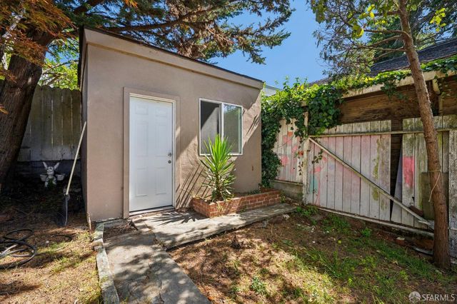 381 Richland Avenue, San Francisco, CA 94109