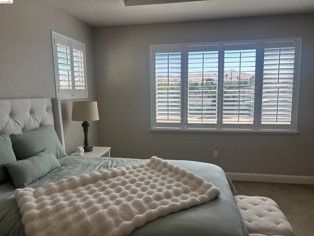 72 Greystone Pl, Pittsburg, CA 94565