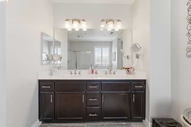72 Greystone Pl, Pittsburg, CA 94565