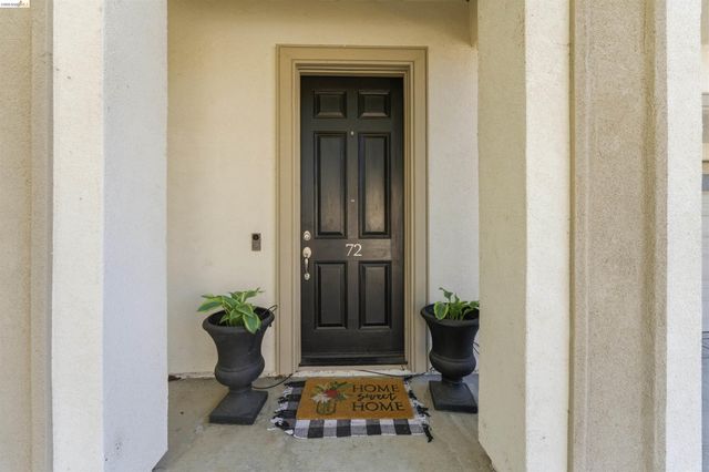 72 Greystone Pl, Pittsburg, CA 94565