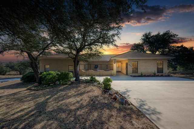 634 Broken Hills DR, Horseshoe Bay, TX 78657