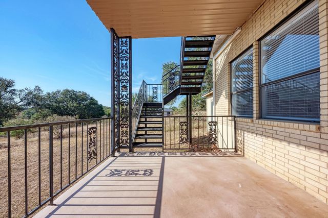 634 Broken Hills DR, Horseshoe Bay, TX 78657