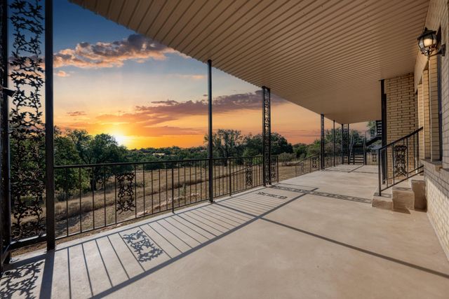 634 Broken Hills DR, Horseshoe Bay, TX 78657