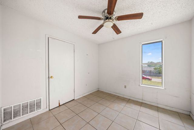 101 Arrowhead Street, Fort Worth, TX 76108