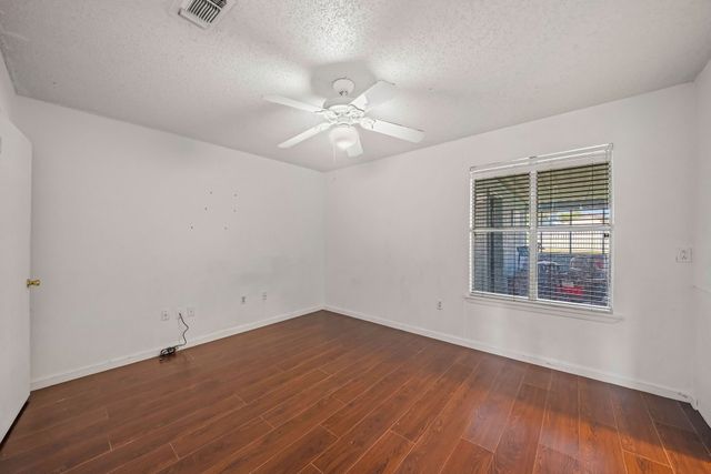101 Arrowhead Street, Fort Worth, TX 76108