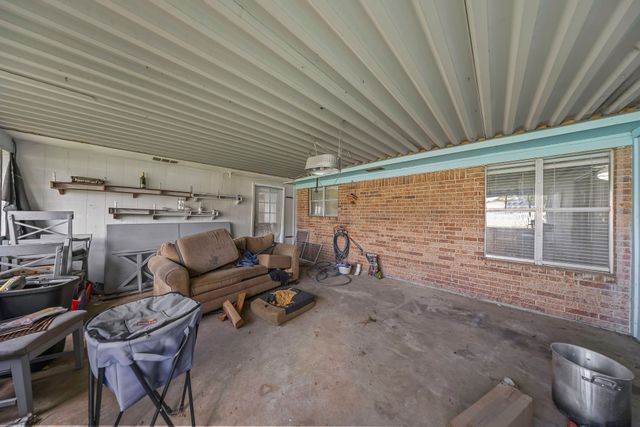 101 Arrowhead Street, Fort Worth, TX 76108