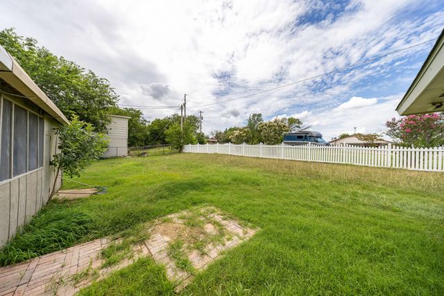 101 Arrowhead Street, Fort Worth, TX 76108