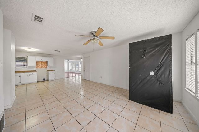 101 Arrowhead Street, Fort Worth, TX 76108