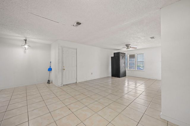 101 Arrowhead Street, Fort Worth, TX 76108