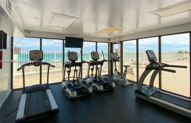 3505 S Ocean Dr 704, Hollywood, FL 33019