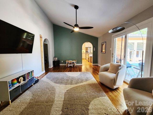 5745 Riviere Drive, Charlotte, NC 28211
