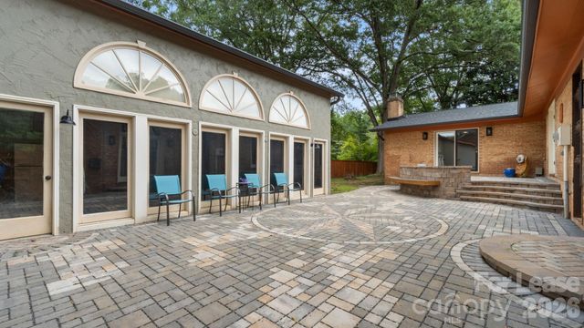 5745 Riviere Drive, Charlotte, NC 28211