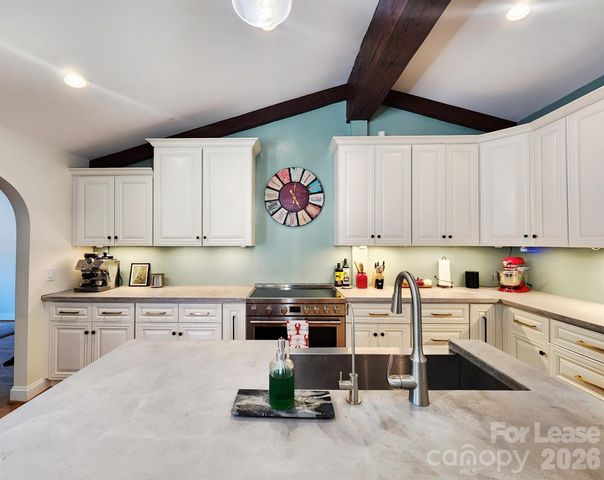 5745 Riviere Drive, Charlotte, NC 28211