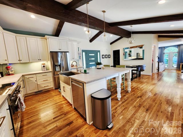 5745 Riviere Drive, Charlotte, NC 28211