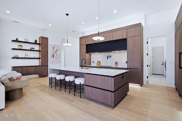 6915 E MONTREAL Place, Scottsdale, AZ 85254