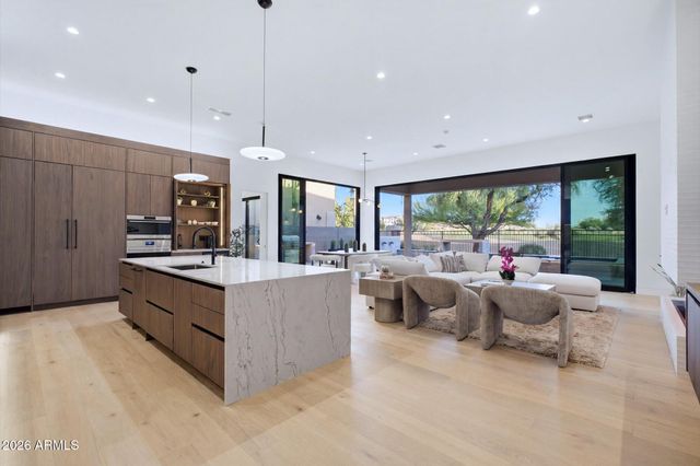6915 E MONTREAL Place, Scottsdale, AZ 85254