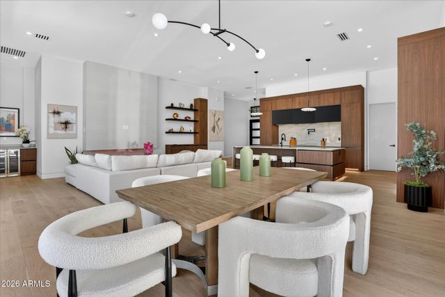 6915 E MONTREAL Place, Scottsdale, AZ 85254