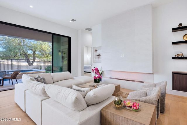 6915 E MONTREAL Place, Scottsdale, AZ 85254