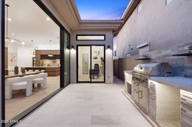 6915 E MONTREAL Place, Scottsdale, AZ 85254