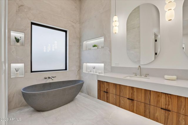 6915 E MONTREAL Place, Scottsdale, AZ 85254