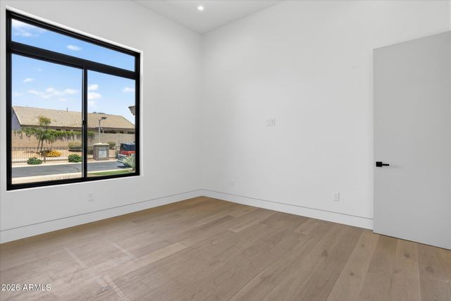 6915 E MONTREAL Place, Scottsdale, AZ 85254