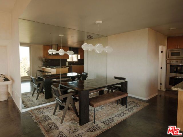 2400 Crest View Drive, Los Angeles, CA 90046