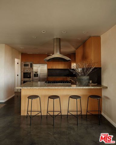2400 Crest View Drive, Los Angeles, CA 90046