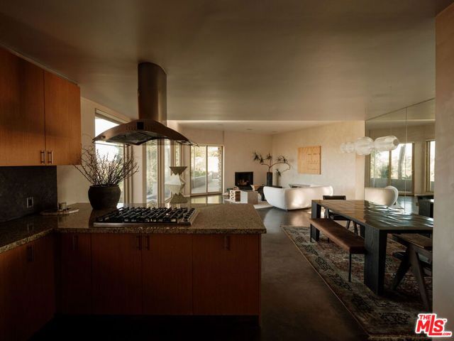 2400 Crest View Drive, Los Angeles, CA 90046