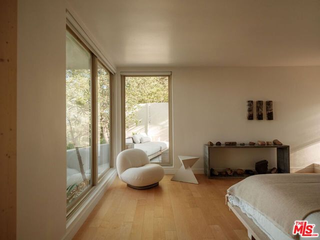 2400 Crest View Drive, Los Angeles, CA 90046
