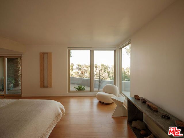 2400 Crest View Drive, Los Angeles, CA 90046