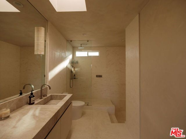 2400 Crest View Drive, Los Angeles, CA 90046