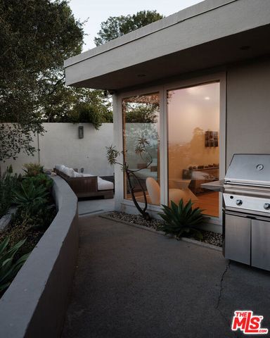 2400 Crest View Drive, Los Angeles, CA 90046