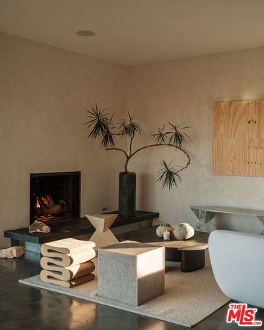 2400 Crest View Drive, Los Angeles, CA 90046
