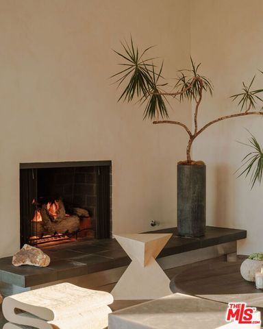 2400 Crest View Drive, Los Angeles, CA 90046