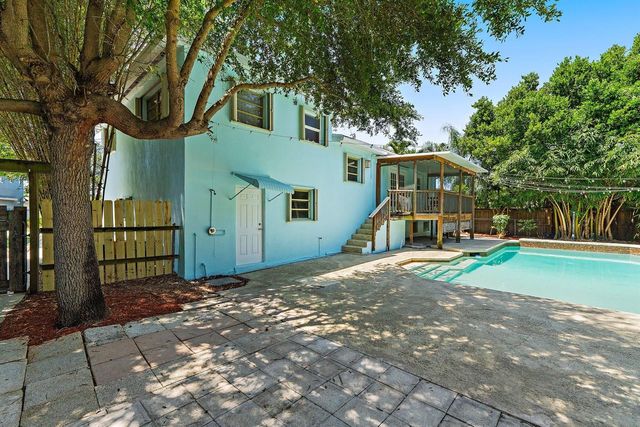 1429 Crest Drive, Lake Worth, FL 33461
